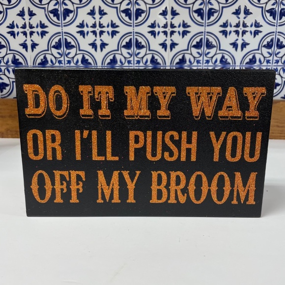 Halloween Decor Lot 5 Piece Light Up Bottles Plaques Witch Shoe Candle Holder - Picture 3 of 17